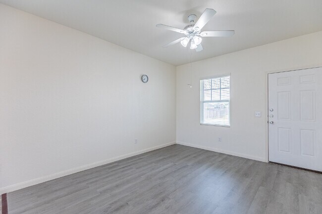 Building Photo - 5814 Gulf Meadow