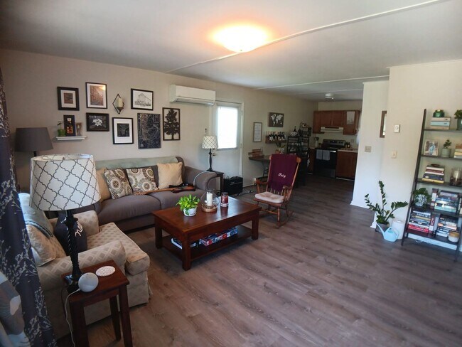 Foto del edificio - Blacksburg, 2 BR / 1 BA Available Aug 1st