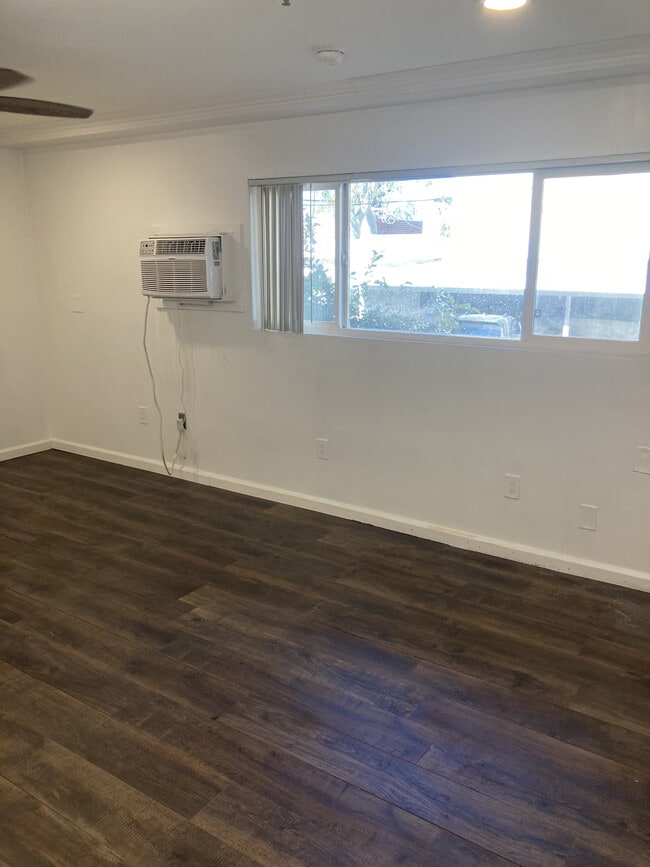 Foto del edificio - Bakman Hall