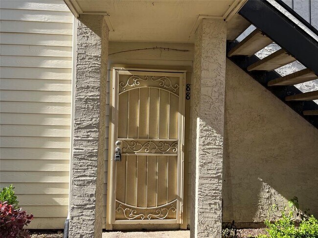 Building Photo - 10075 Westpark Dr