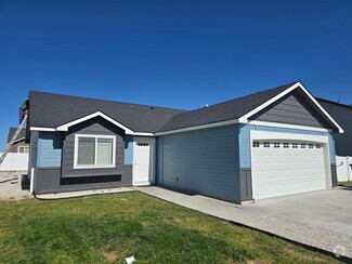 Building Photo - 649 Clinton Dr