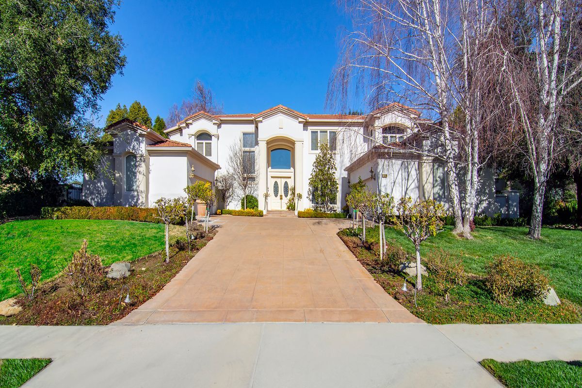 Primary Photo - 25339 Prado De Los Arboles