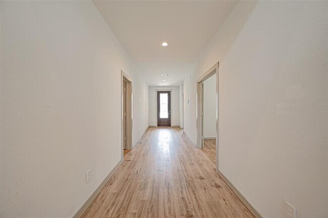 Building Photo - 3323 Polk Crk Dr