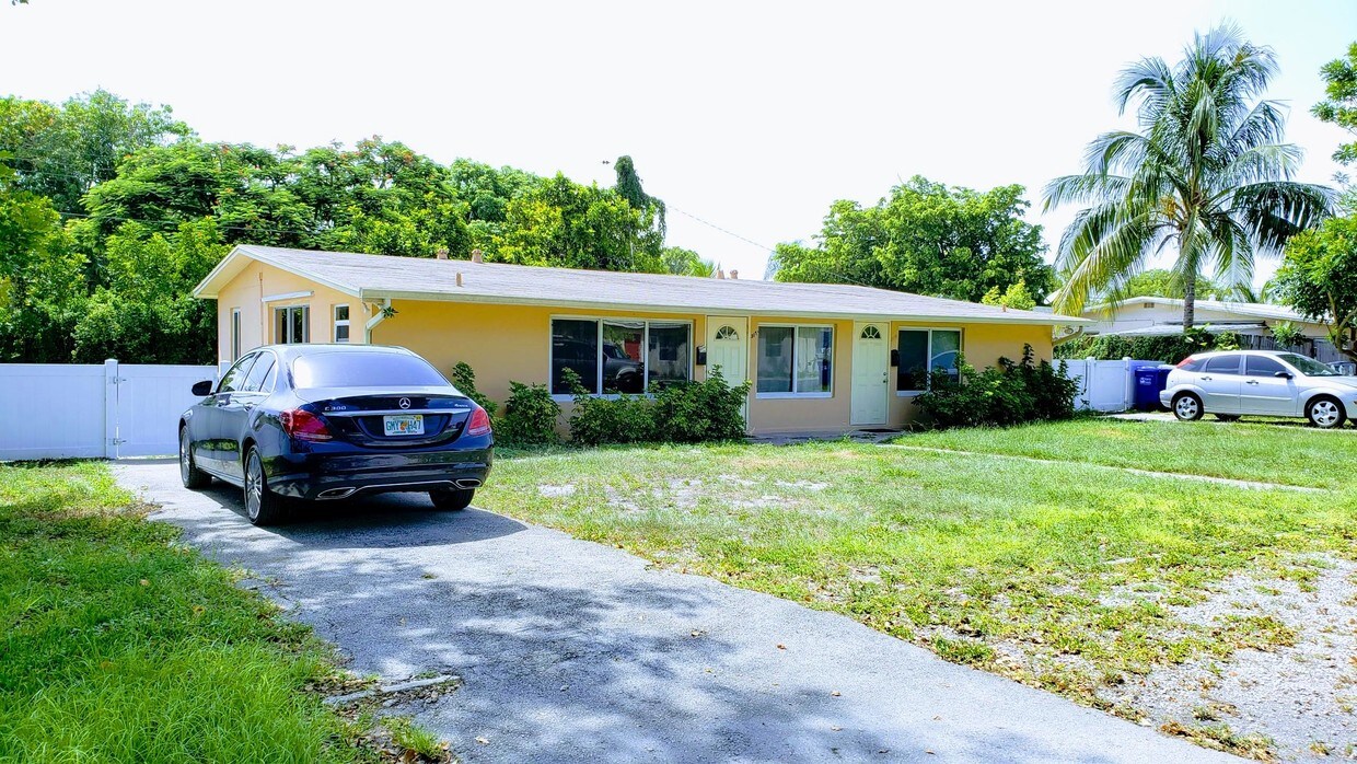 Primary Photo - 317 NE 13 Avenue