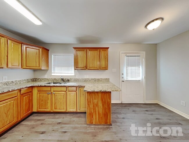 Foto del edificio - 185 Trout St