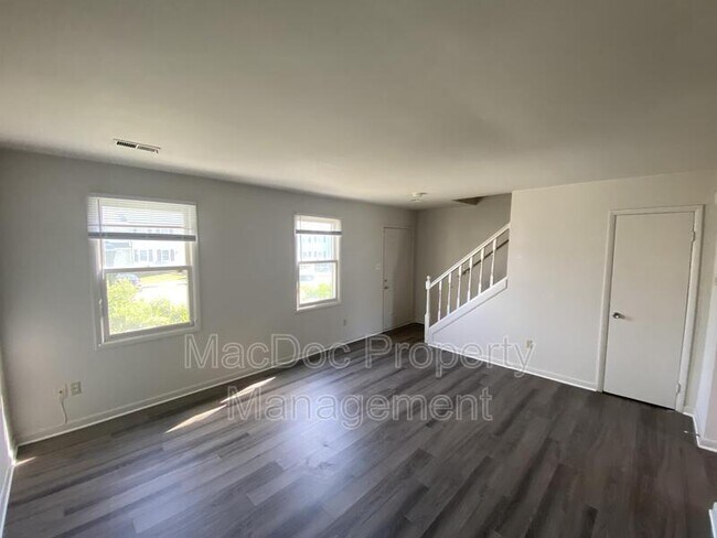 Foto del edificio - 5223 Magnolia Pl