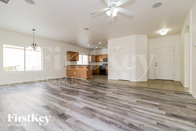 Foto del edificio - 16860 W Cottonwood St