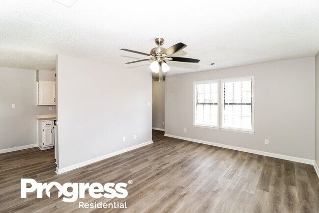 Building Photo - 3085 Lauren Dr