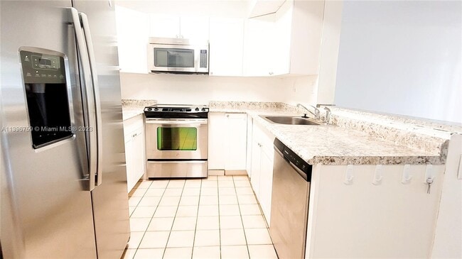 Foto del edificio - 300 Palm Cir W