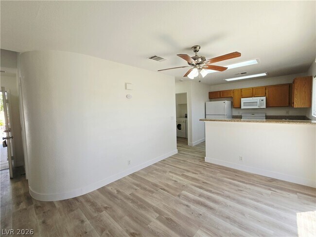 Building Photo - 7201 Scenic Desert Ct