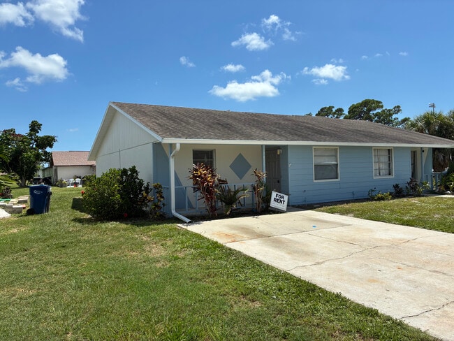 Building Photo - 7825 40th Avenue Dr W