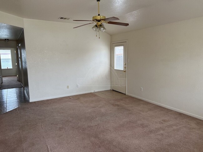 Building Photo - 502 Primrose