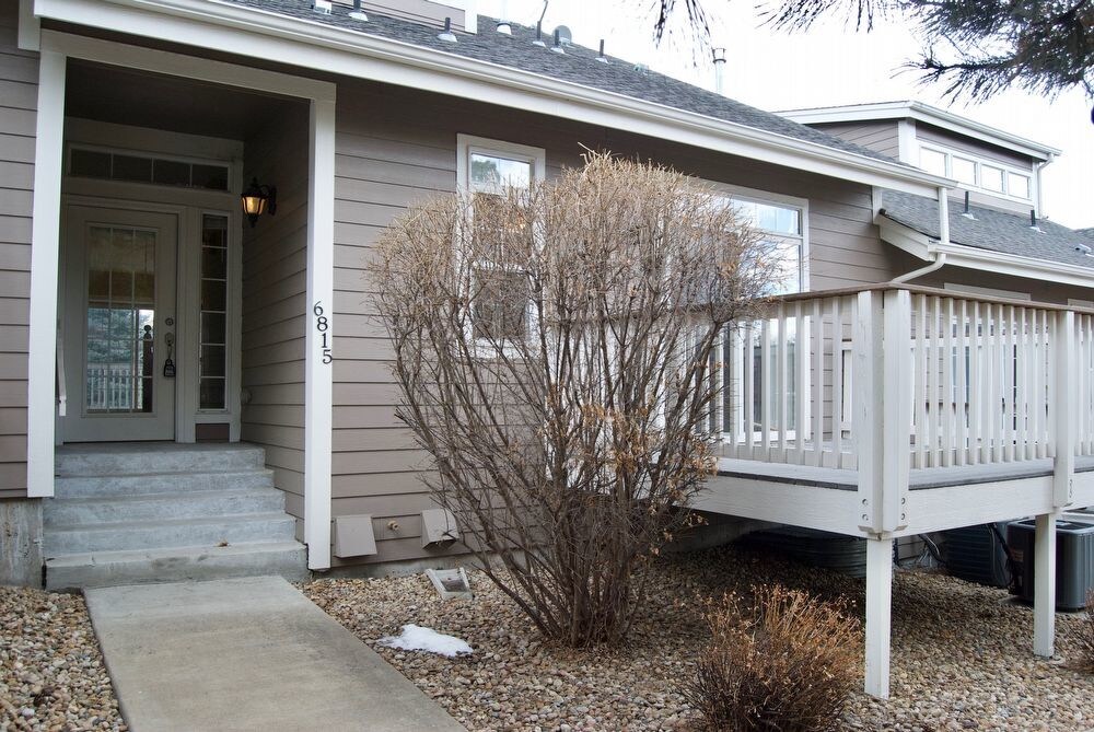 Foto principal - 6815 W Yale Ave