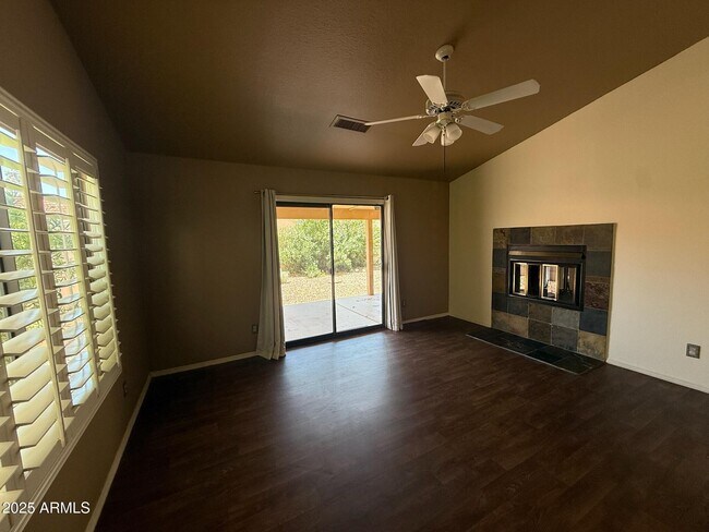 Building Photo - 11289 E Sunnyside Dr
