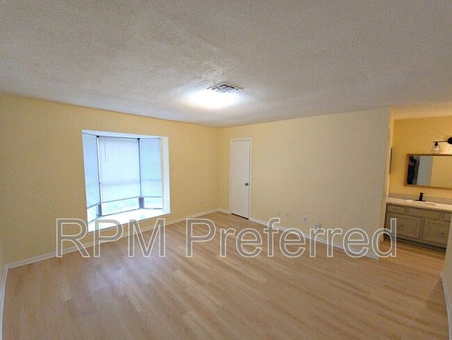 Foto del edificio - 2019 Place Rebecca Ln