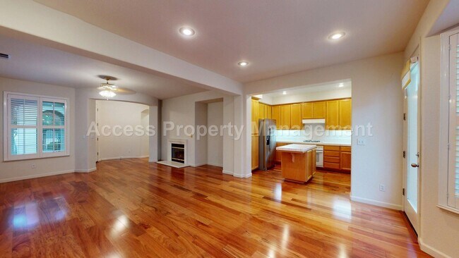 Foto del edificio - 4177 Sunny Ln