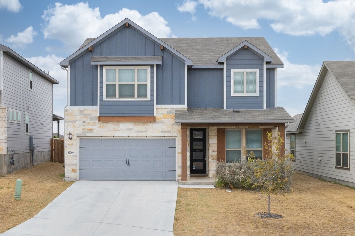 **2 Weeks Free!!!** Modern, Like-New Home ... - Modern, Like-New Home on a Quiet Cul-de-Sa...