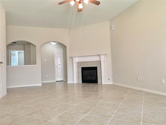 Foto del edificio - 2438 Ranch Hollow Ct