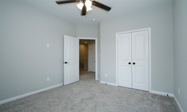 Building Photo - 14010 Longstreet Rd