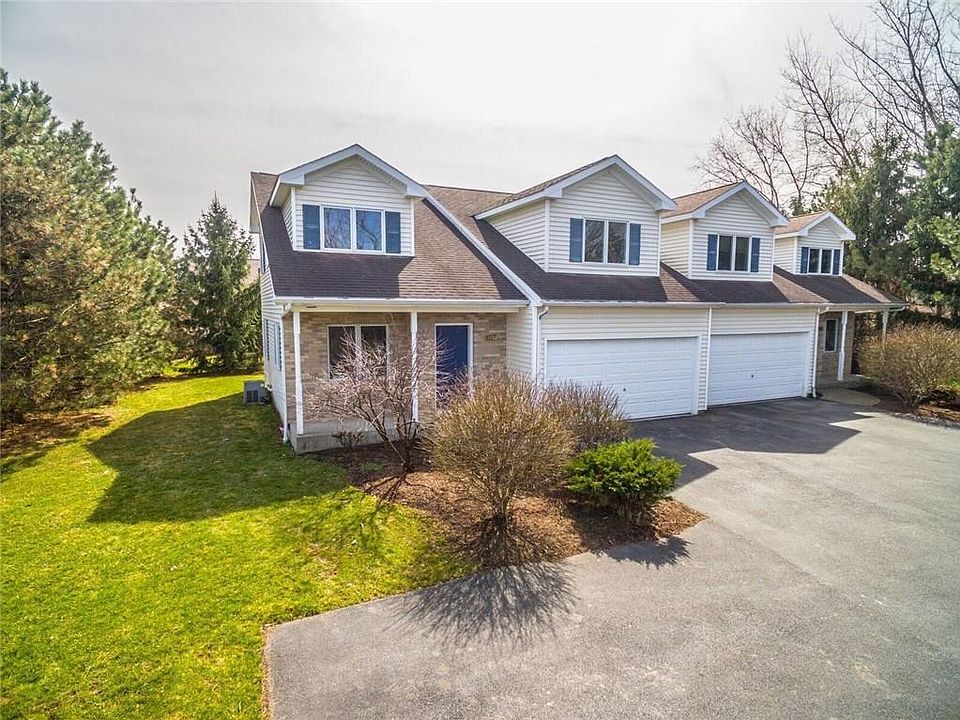 Primary Photo - 2 Lac Kine Dr