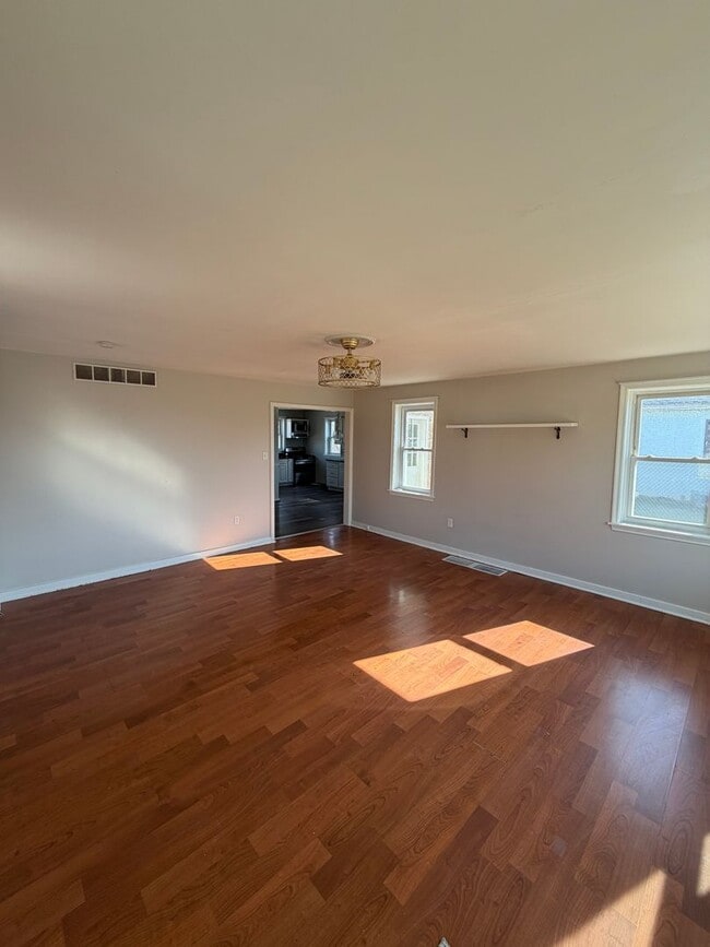 Foto del edificio - 35 Benjamin Franklin Hwy