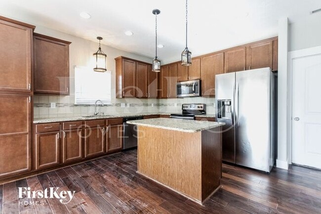 Building Photo - 3214 S Dendle Dr