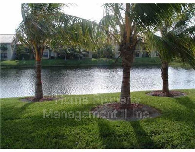 Foto del edificio - 1482 Lake Crystal Dr