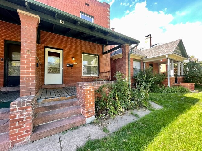 Photo - $0 DEPOSIT OPTION! CHARMING 2-STORY, 3 BED 2 BATH TOWNHOME IN WEST WASH PARK