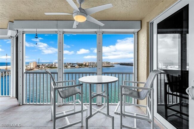 Foto del edificio - 8751 Estero Blvd