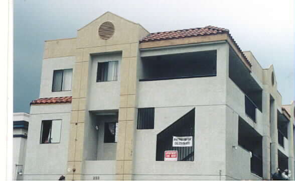 Foto del edificio - 223 N Avenue 55