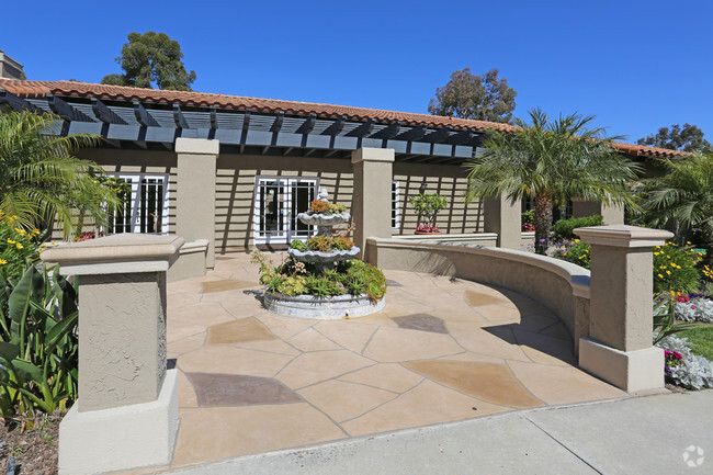 Leasing Center - Santa Fe Ranch