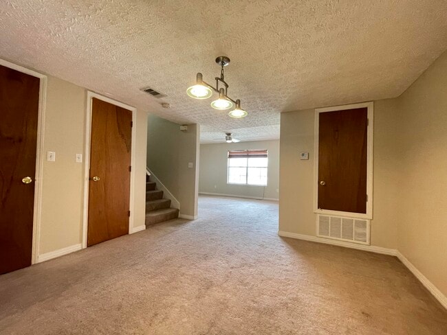 Building Photo - 1840 Pointed Leaf Ln