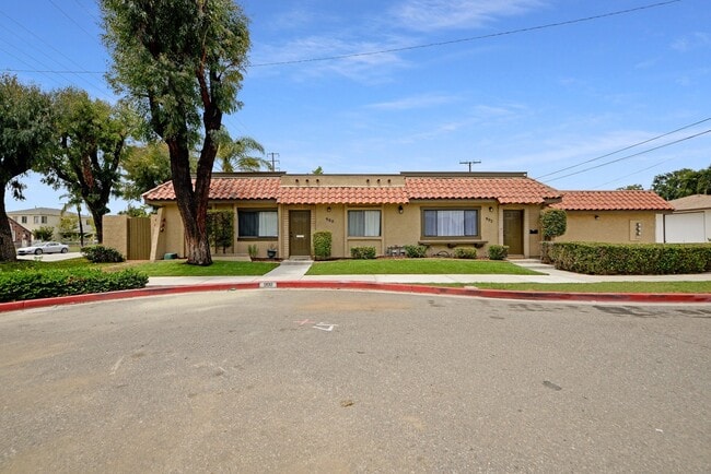 Photo - 900 N Harbor Blvd. House