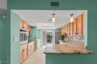 Building Photo - 304 Tudor Dr