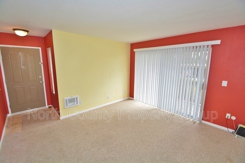 Primary Photo - 432 Edgehill Ln