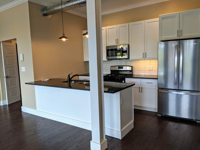 Kitchen - 12 E Tupper St