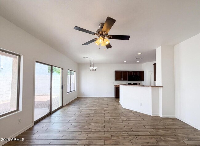 Foto del edificio - 606 W Beautiful Ln