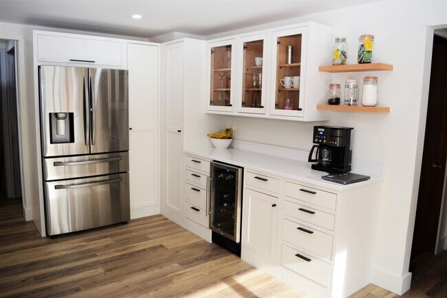 Foto del edificio - 65 Anderson Pond Rd