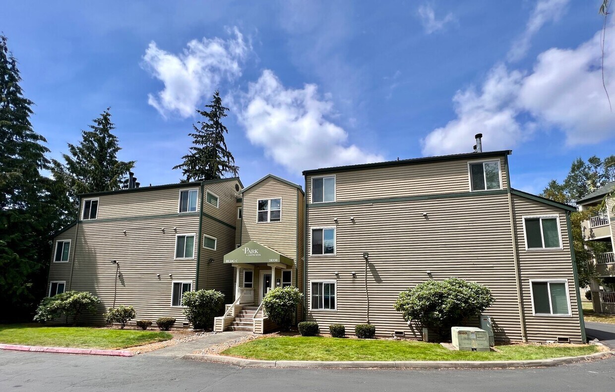 Primary Photo - $500 Move in Special!!!!!