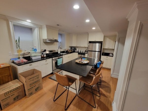 Building Photo - 1810 Beacon St