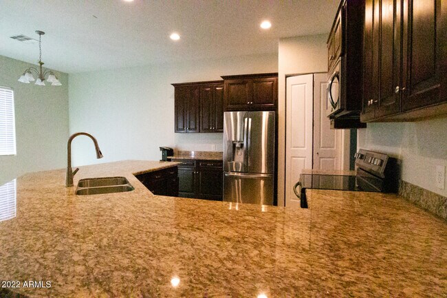Foto del edificio - 8603 S 230th Dr