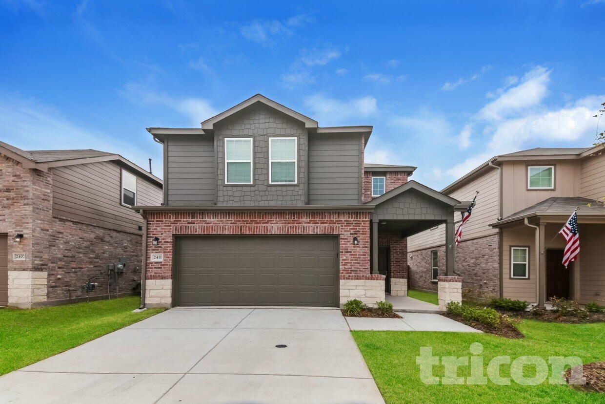 Primary Photo - 2411 Carlow Ln