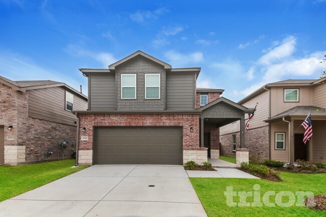 Building Photo - 2411 Carlow Ln