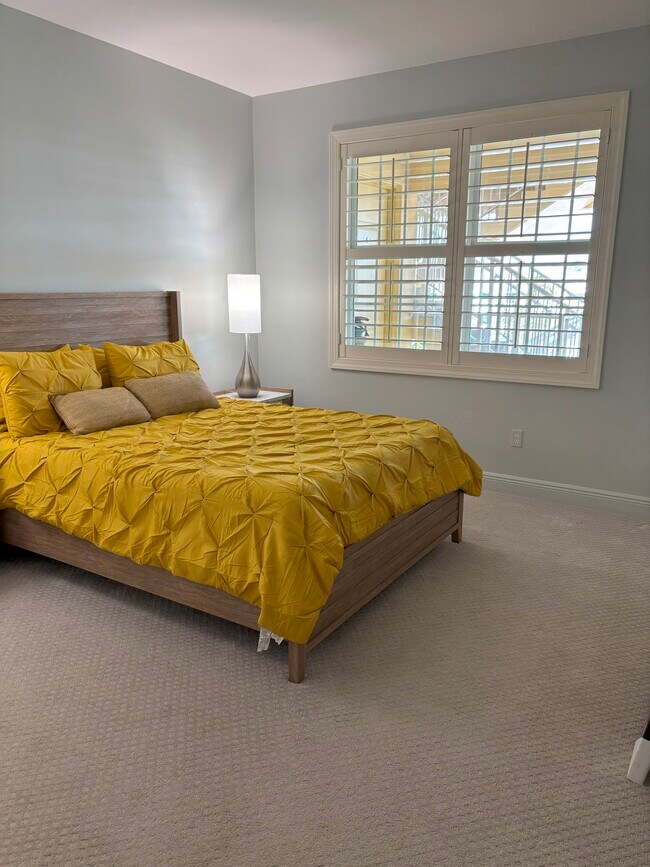 Guest Room - 260 Hidden Bay Dr