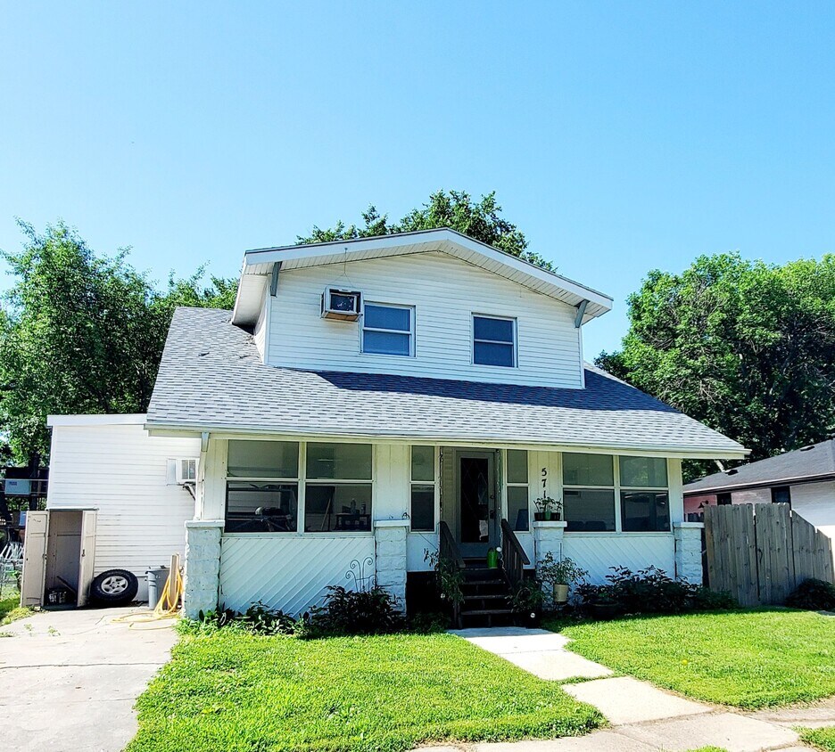 Primary Photo - 5717 Hartley St