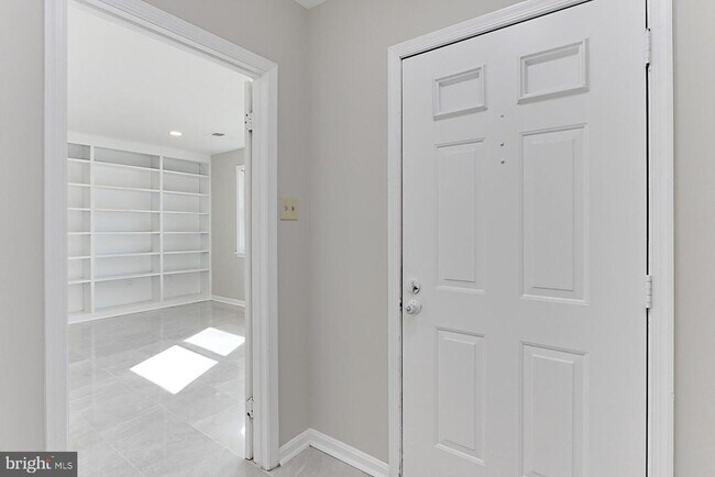 Building Photo - 2349 9th St S