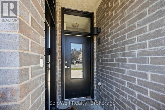 Building Photo - 266 Finch Ave E