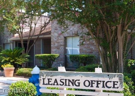 Building Photo - 12345 Bob White Dr
