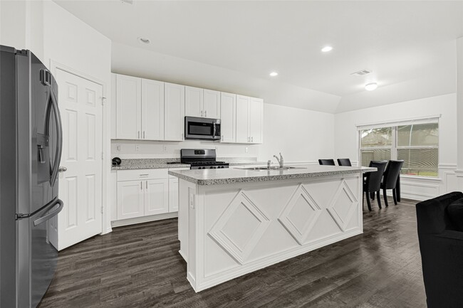 Building Photo - 3022 Sandpiper Dr