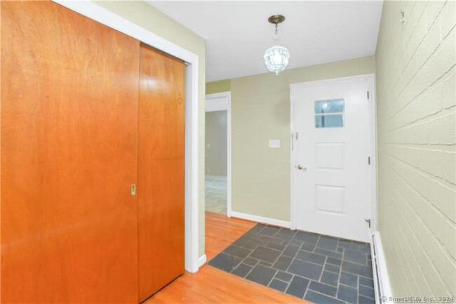 Foto del edificio - 3 Fox Meadow Ln